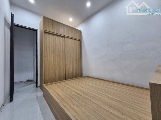 CHỈ VỚI HƠN 2 TỶ — CÓ NGAY NHÀ PHỐ — XÂY MỚI ĐẸP Ở NGAY – 3 NGỦ – CÁCH Ô TÔ CHỈ 1 NHÀ