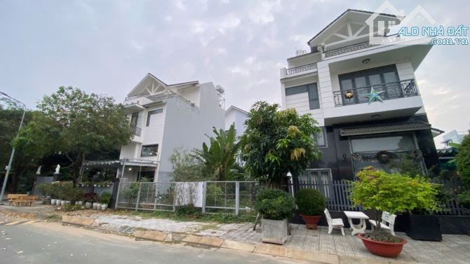 Bán đất biệt thự kdc Gia Hòa đường số 8 Phước Long B Q9 mặt tiền Công viên (200m) 85 tr/m2 - 4
