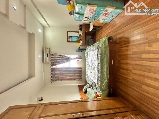 BÁN GẤP CĂN HỘ CHUNG CƯ GIÁ RẺ MINH KHAI - HAI BÀ TRƯNG 102 M2-3 PN - 7,95 T