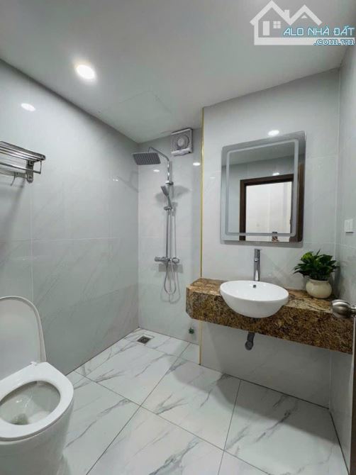 KHÂM THIÊN 45m2x6 tầng THANG MÁY-KINH DOANH -GẦN PHỐ -NHỈNH 13TY CÓ TL