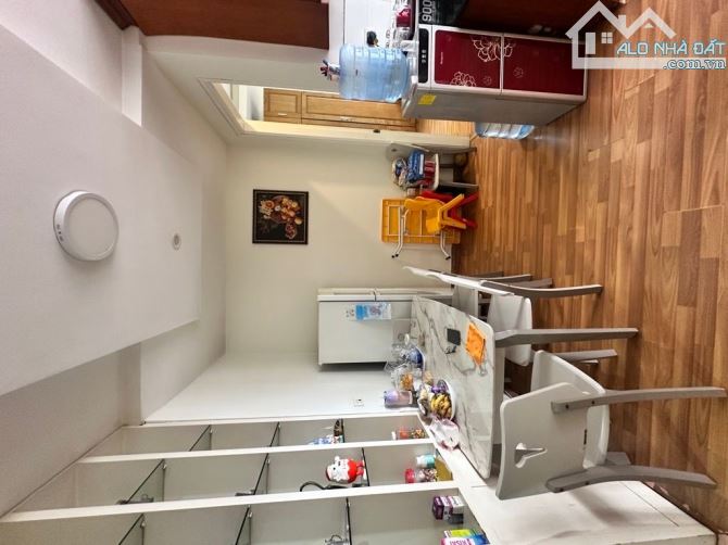 BÁN GẤP CĂN HỘ CHUNG CƯ GIÁ RẺ MINH KHAI - HAI BÀ TRƯNG 102 M2-3 PN - 7,95 T