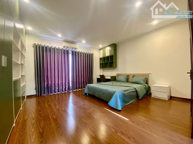 Bán nhà 5 tầng 1 tum, mới đẹp, thoáng trước sau,Full nội thất phố Thạch Bàn, Long Biên