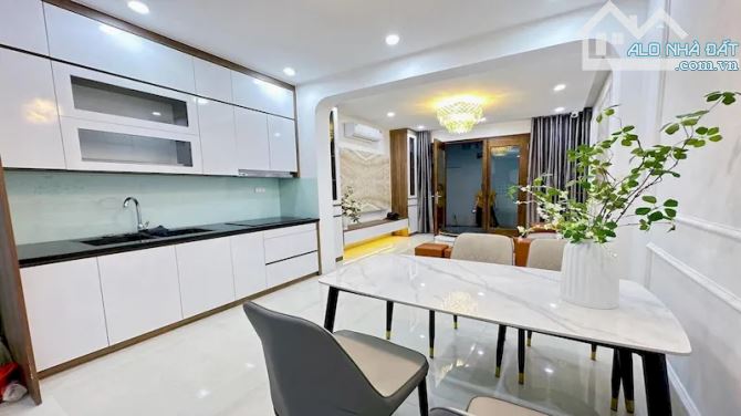 BÁN NHÀ MỚI TRÍCH SÀI, NGÕ ĐẸP, NHÀ THOÁNG, GẦN HỒ TÂY, TẶNG NỘI THẤT 10 TỶ