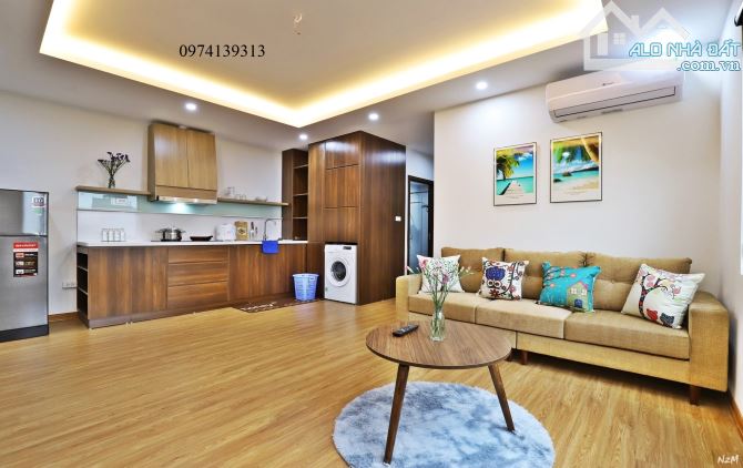 Ngay Ngã Tư Sở cạnh Royal City, tòa CCMN 8 tầng 232m2 thu 3.5 tỷ/năm ô tô đỗ cửa hiếm