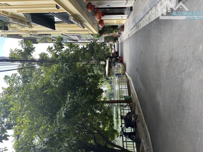 Bán nhà riêng phố Võ Thị Sáu, Hai Bà Trưng 45m2, 3 tầng, MT 5m, giá 9.5 tỷ.