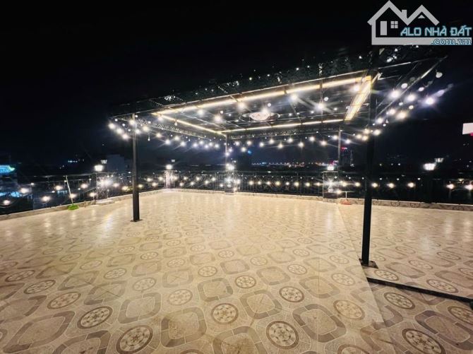 Bán Chung cư MINI Hai Bà Trưng,4 mặt thoáng, dòng tiền 1.8 tỷ/năm, 22 PN,20m ra ô tô tránh