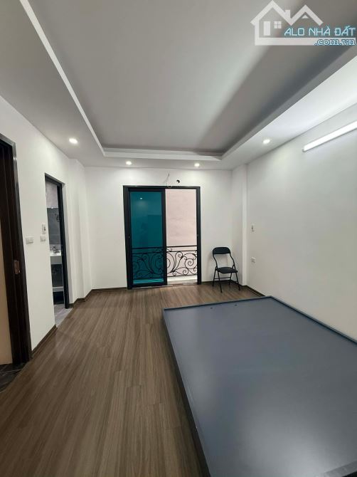 Bán nhà 33m2 x 5 tầng, MT : 5,3m tại Tôn Đức Thắng