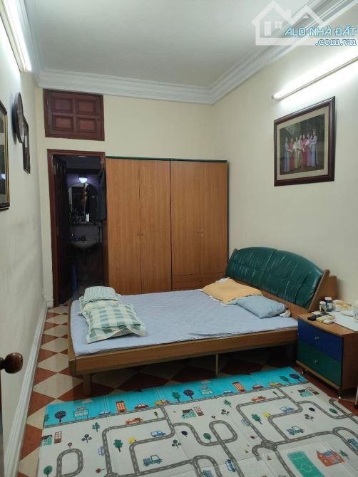 Bán nhà mặt phố Mã Mây, 100m2, 3 tầng, mặt tiền 3m, 65 tỷ, phù hợp kinh doanh khách sạn