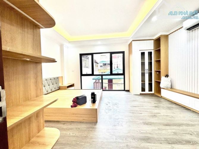 GẤP BÁN NHÀ HOÀNG HOA THÁM 40M2 X 6 TẦNG THANG MÁY CHỈ 12.1 TỶ.