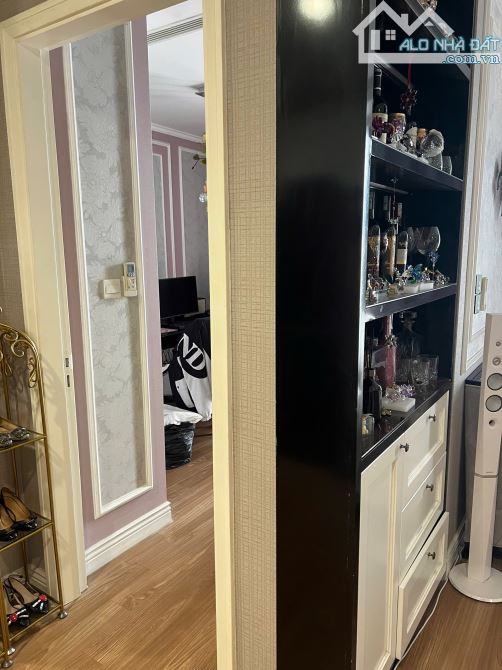 Chính chủ bán căn hộ tòa Park 12 Times city - Lô góc, tặng lại nội thất tiền tỷ.