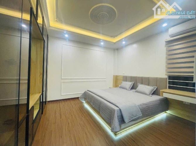 BÁN NHÀ TÂY HỒ DT 61M 6 TẦNG LÔ GÓC THOÁNG FULL NỘI THẤT VỊ TRÍ HIẾM NHẤT QUẬN