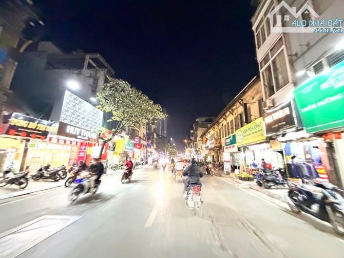 Bán nhà mặt phố Bạch Mai, Hai Bà Trưng 50m2, MT 4.8m, giá 17 tỷ