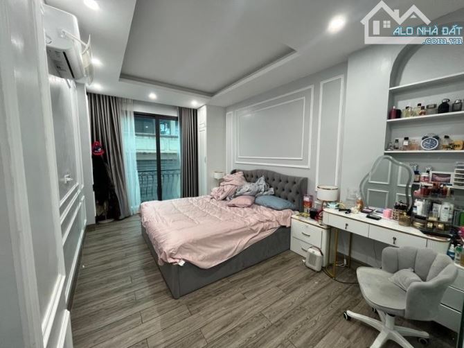 7T thang máy mặt phố Đặng Tiến Đông, vỉa hè, thông sàn 2 thoáng, mới full NT, DT30tr 39m2