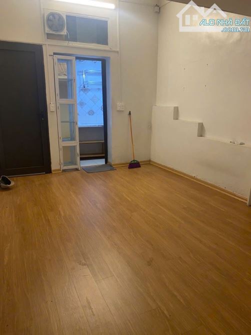 BÁN TẬP THỂ TẦNG 2 – VPP HỒNG HÀ, NGÕ 190 LÒ ĐÚC – HAI BÀ TRƯNG. 58M2 – 2PN. 2,93 TỶ