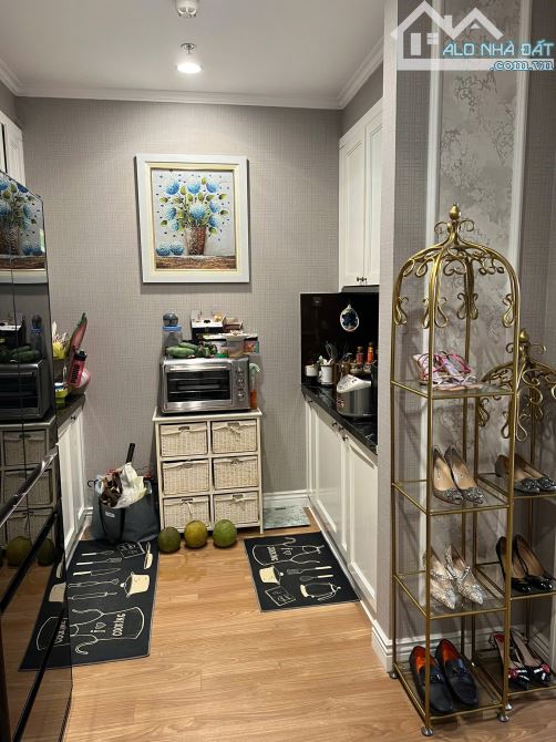 Chính chủ bán căn hộ tòa Park 12 Times city - Lô góc, tặng lại nội thất tiền tỷ.