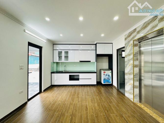 Vĩnh Phúc – 50m² – 6 tầng thang máy – Nhà mới – 80m ra ô tô – Giá 11.9 tỷ