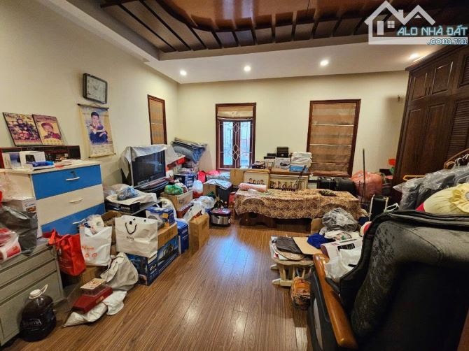 Bán nhà Ngọc Khánh, phân lô ô tô tránh, vài bước chân ra Hồ Giảng Võ, Vin Giảng Võ, 35 tỷ