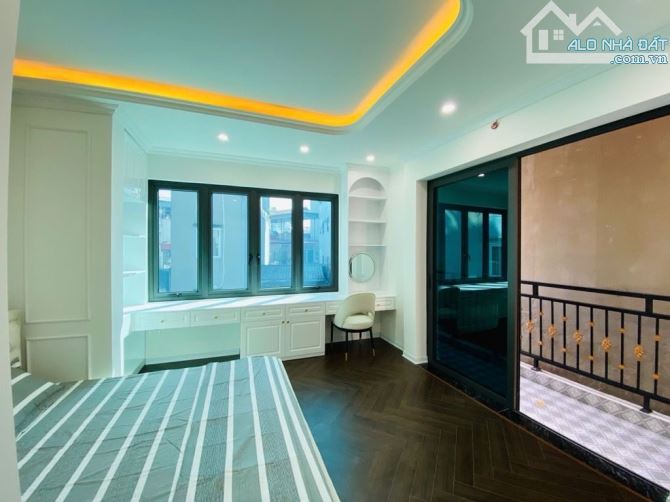 HOA HẬU THUỴ KHUÊ - 68M2 - LÔ GÓC 3 THOÁNG - NGÕ 3M - GẦN HỒ TÂY - FULL NỘI THẤT - Ở NGAY