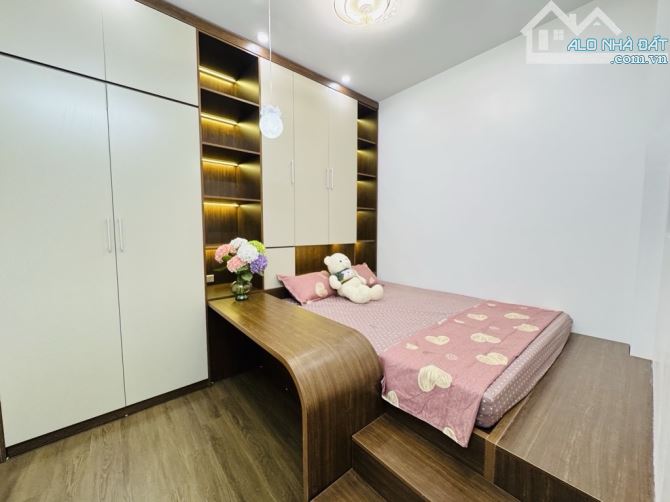 Hồng Mai – 35m² – 4 Tầng – 4 Ngủ – Giá 8.8 Tỷ | Trước Nhà Rộng, 30m Ra Ô Tô