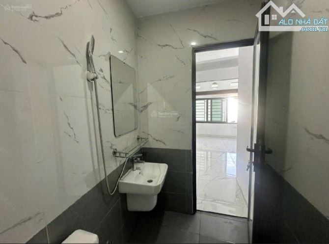 Chợ Khâm Thiên - Doanh thu 65tr/th - Nhà dân xây kiên cố - Gần chợ - Đầy đủ PCCC