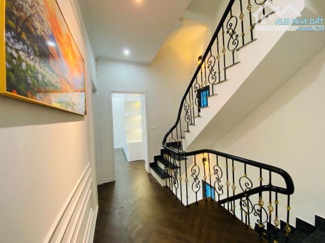 HOA HẬU THUỴ KHUÊ - 68M2 - LÔ GÓC 3 THOÁNG - NGÕ 3M - GẦN HỒ TÂY - FULL NỘI THẤT - Ở NGAY