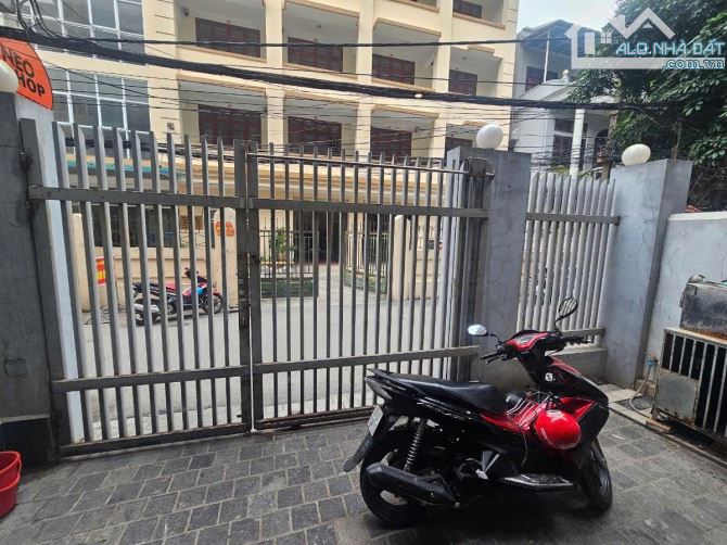 Bán nhà Ngọc Khánh, phân lô ô tô tránh, vài bước chân ra Hồ Giảng Võ, Vin Giảng Võ, 35 tỷ