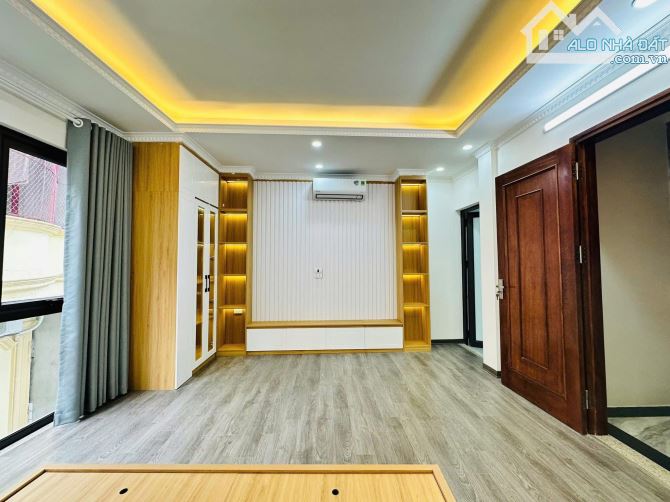 Vĩnh Phúc – 50m² – 6 tầng thang máy – Nhà mới – 80m ra ô tô – Giá 11.9 tỷ