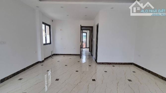 SIÊU PHẨM HOÀNG QUỐC VIỆT DT50M2, THANG MÁY, Ô TÔ, KINH DOANH, GIÁ 21 TỶ CÓ TL