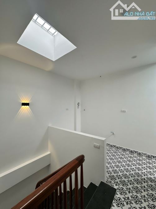 CẦN BÁN LA THÀNH- THANG MÁY - ĐỐNG ĐA