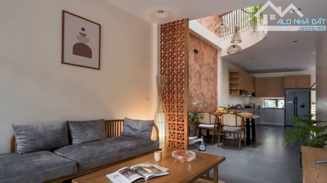 BÁN NHÀ TỪ HOA, CÓ SÂN RỘNG, GẦN HỒ TÂY, TẶNG NỘI THẤT 14,3 TỶ