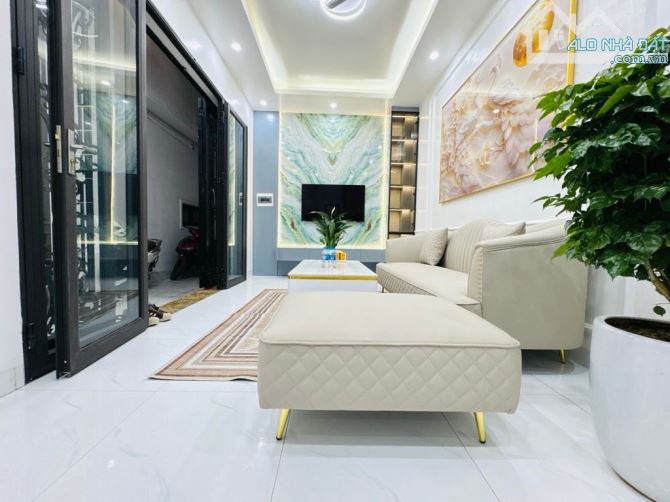 Hiếm! Nhà mới Bạch Mai HBT 40m x 5 Tầng Lô Góc Full Nội Thất Giá 8,38 Tỷ