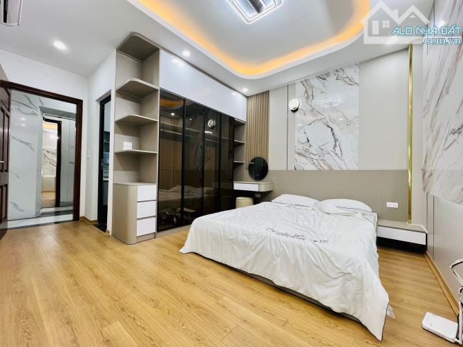 BÁN SIÊU PHẨM NGUYỄN LƯƠNG BẰNG XÂY MỚI 39m2 - THANG MÁY - Ô TÔ ĐỖ CỔNG - 30M RA HỒ 11.85