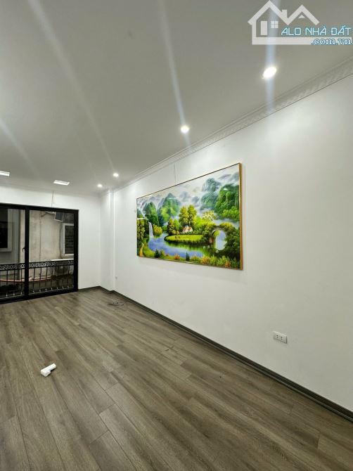 CẦN BÁN LA THÀNH- THANG MÁY - ĐỐNG ĐA