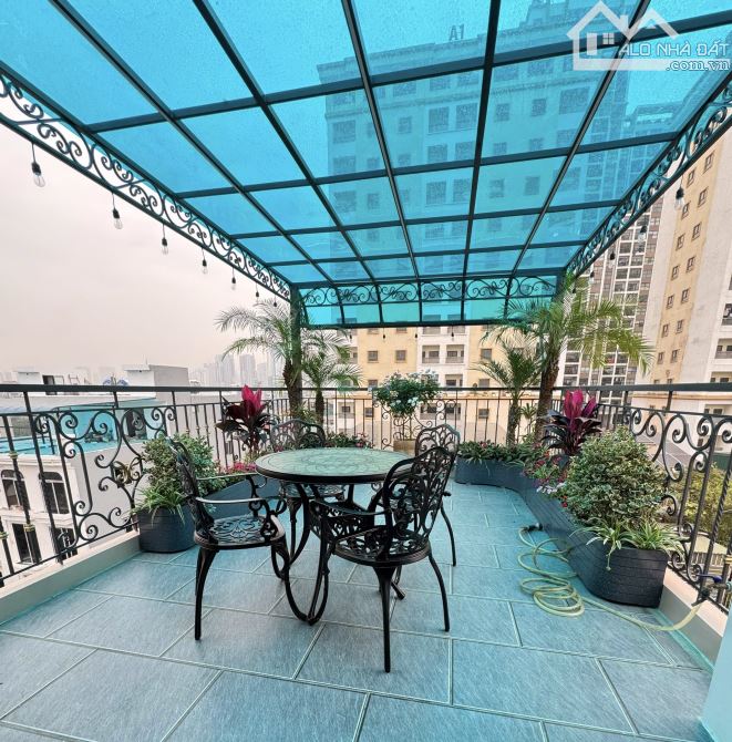 HOÀNG ĐẠO THÀNH-NHÀ PHÂN LÔ8T- THANG MÁY-Ô TÔ VÀO NHÀ