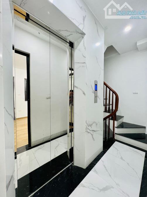 BÁN SIÊU PHẨM NGUYỄN LƯƠNG BẰNG XÂY MỚI 39m2 - THANG MÁY - Ô TÔ ĐỖ CỔNG - 30M RA HỒ 11.85