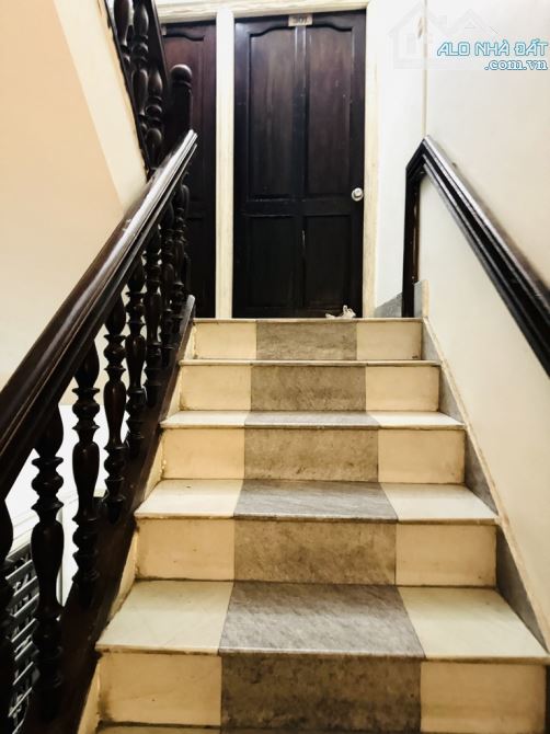 Bán nhà mặt phố Trần Hưng Đạo, Hoàn Kiếm, Siêu Hiếm, DT 215m, 3T, MT 15m, Giá 300 tỉ