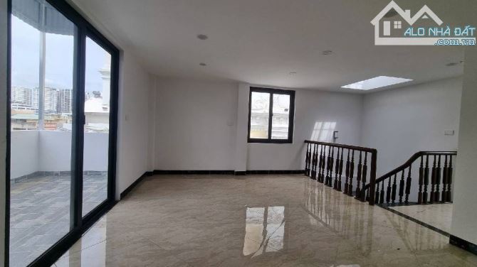 SIÊU PHẨM HOÀNG QUỐC VIỆT DT50M2, THANG MÁY, Ô TÔ, KINH DOANH, GIÁ 21 TỶ CÓ TL