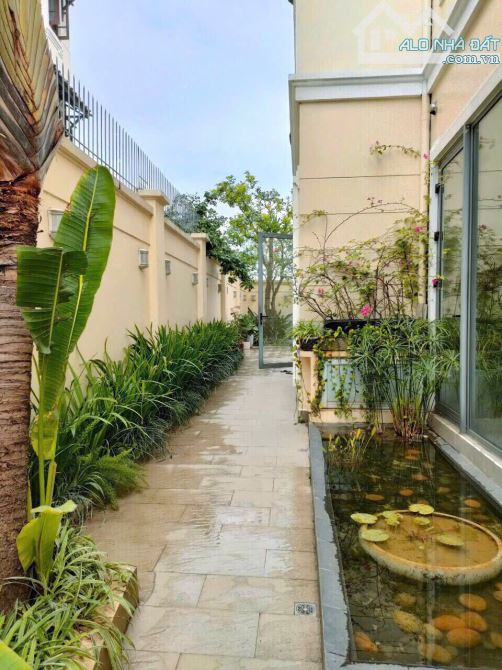 380M2 - 12M MẶT TIỀN - BÁN BIỆT THỰ C7 CIPUTRA VIEW HỒ - CÔNG VIÊN - SÂN GOLF - VỈA HÈ Ô T