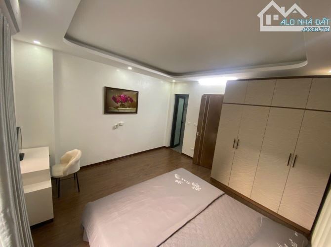 BÁN NHÀ 5 TẦNG XÂY MỚI HOÀN TOÀN - SÁT VÁCH TIMECITY -LÕI HAI BÀ TRƯNG - GIÁ 8,1 TỶ