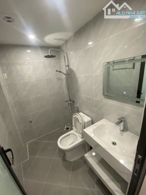 BÁN NHÀ 5 TẦNG XÂY MỚI HOÀN TOÀN - SÁT VÁCH TIMECITY -LÕI HAI BÀ TRƯNG - GIÁ 8,1 TỶ