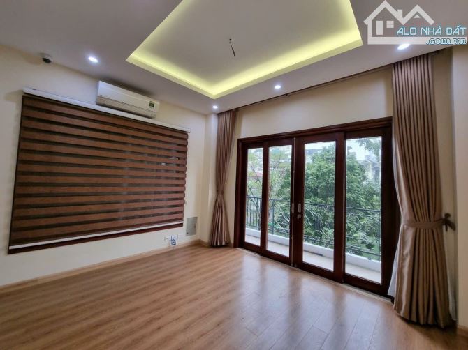 Vip Tây Hồ - Vài bước ra hồ Tây - Dòng tiền