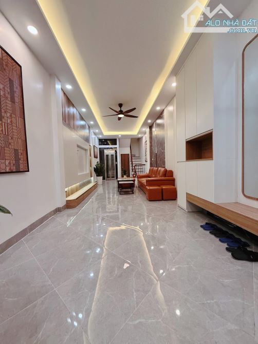 NGAY XÃ ĐÀN - LÕI ĐỐNG ĐA - MẶT NGÕ THÔNG KINH DOANH - 6 TẦNG THANG MÁY - TẶNG FULL NỘI TH