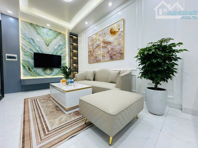 BÁN NHÀ ĐẸP BẠCH MAI, 40M RA MẶT PHỐ Ô TÔ, 40M2**5 TẦNG**MẶT TIỀN 4.3M, GIÁ 8,36 TỶ