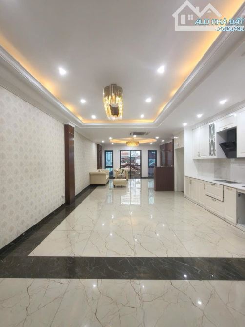 CỰC HIẾM - BÁN NHÀ PHÂN LÔ TRUNG HOÀ – 3 Ô TÔ TRÁNH – THANG MÁY – KHU CỰC HIẾM - VỈA HÈ RỘ