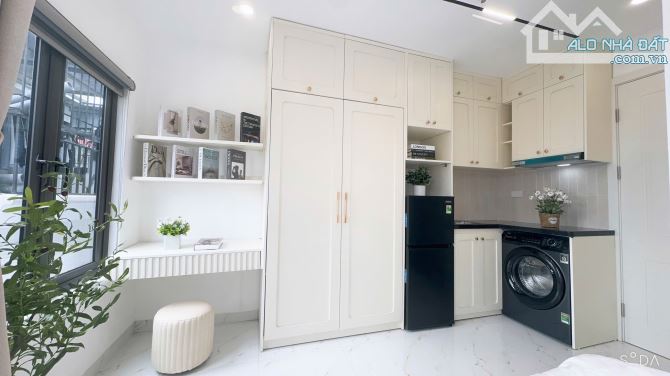 Bán Nhà Dòng Tiền CCMN Phân Lô Hoàng Văn Thái 7 Tầng 23 Phòng Cao Cấp Mặt Tiền 8,4M (ÔTô)