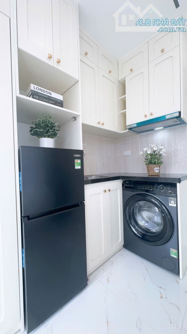 Bán Nhà Dòng Tiền CCMN Phân Lô Hoàng Văn Thái 7 Tầng 23 Phòng Cao Cấp Mặt Tiền 8,4M (ÔTô)