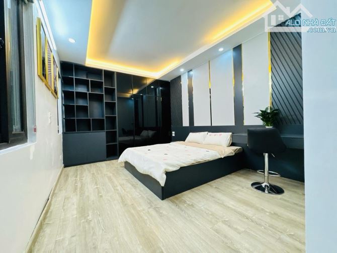 HIẾM-NHÀ ĐẸP LÔ GÓC VŨ TÔNG PHAN DT30Mx3T-VÀI BƯỚC RA HỒ-30 M Ô TÔ MỚI ĐẸP GIÁ 3.28 TỶ