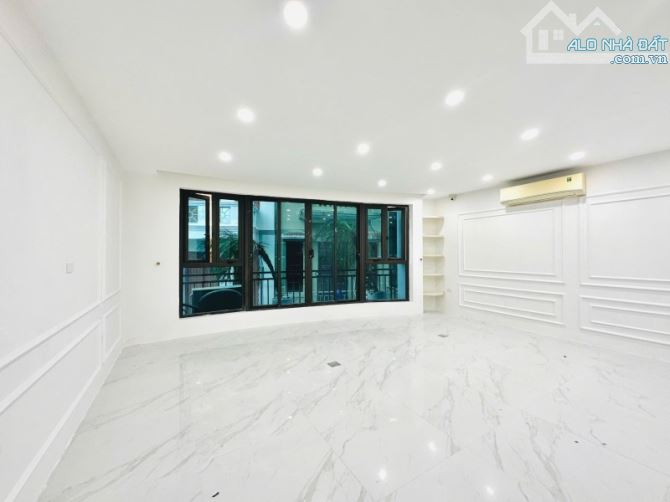 Nhà mới Phương Mai, gần hồ, ô tô vào nhà, 7 tầng thang máy, 60m2, chỉ nhỉnh 24 tỷ.