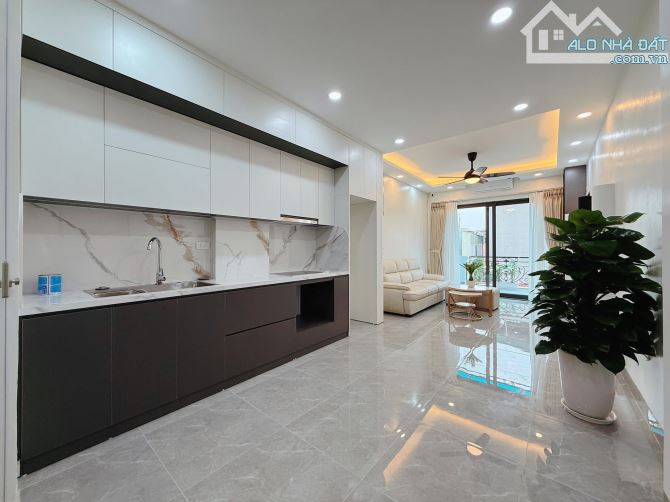 NGAY XÃ ĐÀN - LÕI ĐỐNG ĐA - MẶT NGÕ THÔNG KINH DOANH - 6 TẦNG THANG MÁY - TẶNG FULL NỘI TH