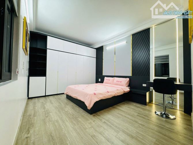 BÁN NHÀ ĐẸP BẠCH MAI, 40M RA MẶT PHỐ Ô TÔ, 40M2**5 TẦNG**MẶT TIỀN 4.3M, GIÁ 8,36 TỶ